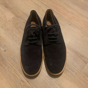 Men's Black Suede Derby Shoes with Tan Sole

Aldo brand